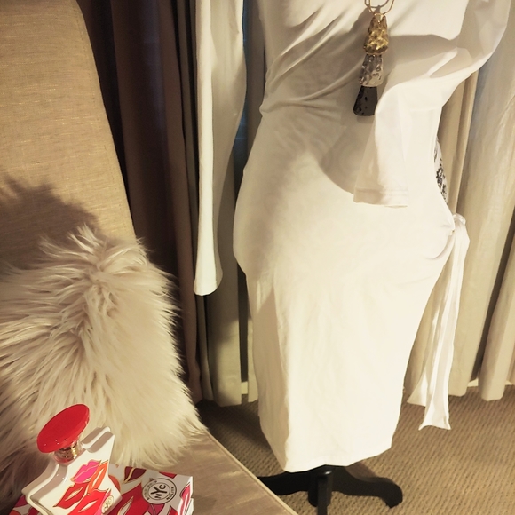 White sexy side cutout - Picture 10 of 11